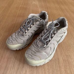 Nike Air Max Plus Tn GS Light Iron Ore Metallic Silver 6.5Y FZ0977-001